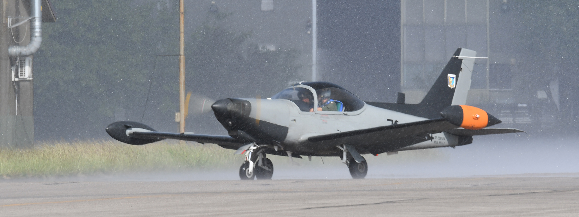 Frecce Tricolori in volo dopo la tragedia: passaggio sopra la città alle 14  - Bolzano - Alto Adige