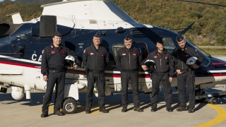 foto-di-gruppo-con-il-comandante